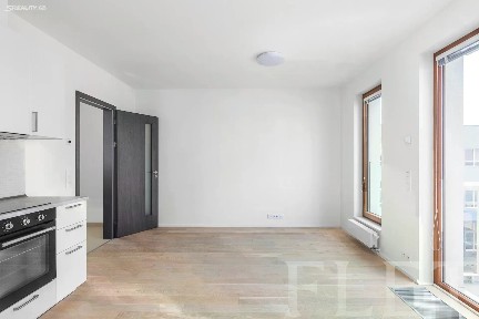 Pronájem bytu 1+kk 32 m²