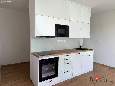 Pronájem bytu 1+kk 36 m²