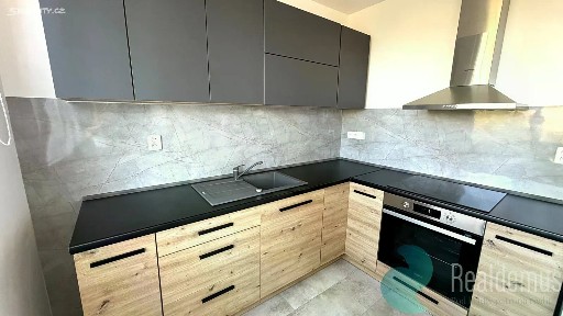 Pronájem bytu 3+1 66 m²