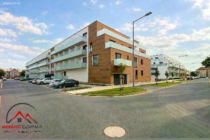 Pronájem bytu 1+kk 32 m²