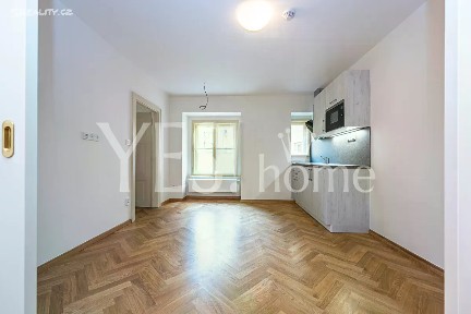 Pronájem kanceláře 38 m²
