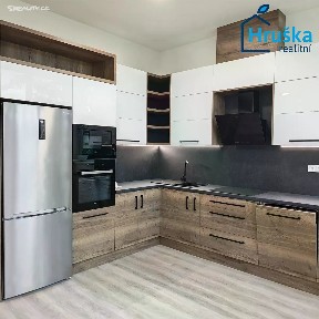 Pronájem bytu 1+kk 45 m²