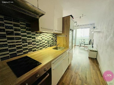 Pronájem bytu 1+kk 28 m²