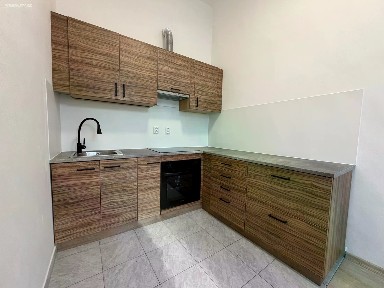 Pronájem bytu 1+1 38 m²