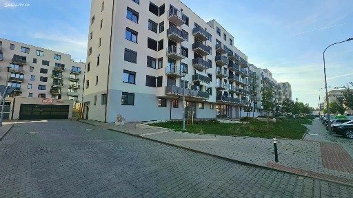 Pronájem bytu 1+kk 33 m²