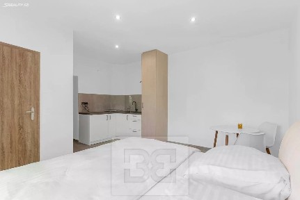 Pronájem bytu 1+kk 23 m²
