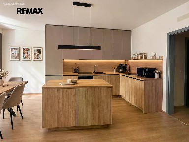Pronájem bytu 3+kk 130 m²