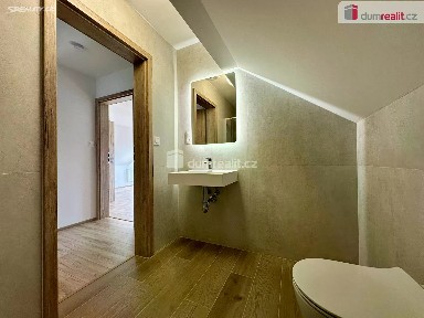 náměstí Sv. Vavřince, Horní Blatná