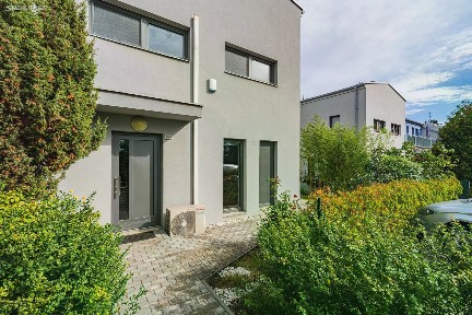 Prodej bytu 4+kk 93 m²