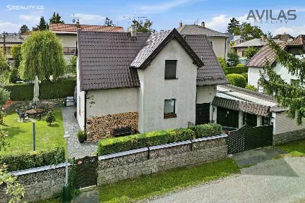 Prodej rodinného domu 300 m², pozemek 486 m²