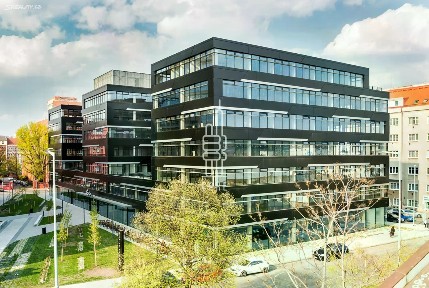 Pronájem kanceláře 456 m²