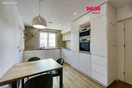 Pronájem bytu 3+kk 66 m²