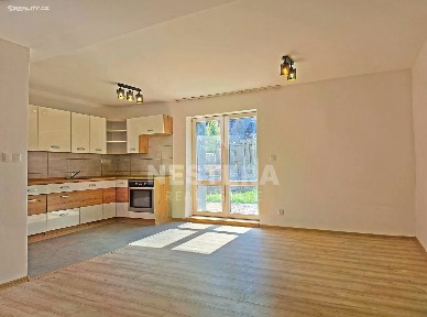 Prodej rodinného domu 50 m², pozemek 183 m²
