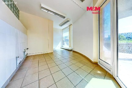 Prodej obchodního prostoru 53 m²