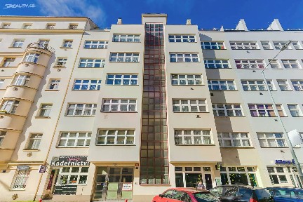 Prodej činžovního domu 1999 m²
