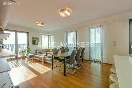 Pronájem bytu 4+kk 132 m²