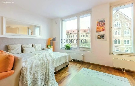 Pronájem bytu 1+kk 43 m²