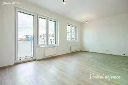 Pronájem bytu 1+kk 34 m²