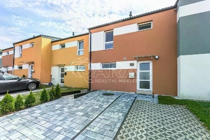 Pronájem rodinného domu 78 m², pozemek 157 m²