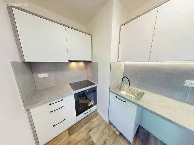 Pronájem bytu 1+1 34 m²