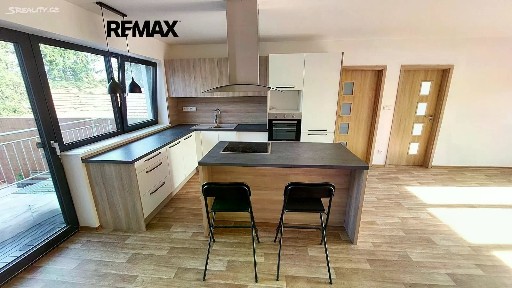 Pronájem bytu 5+kk 148 m²