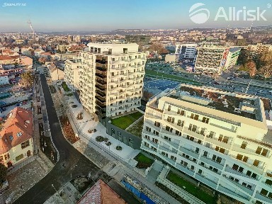 Pronájem bytu 1+kk 35 m²