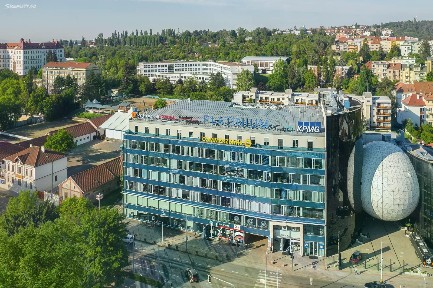 Pronájem kanceláře 600 m²