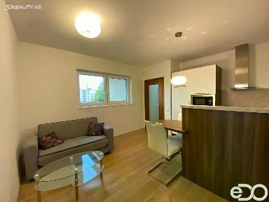 Pronájem bytu 2+kk 48 m²