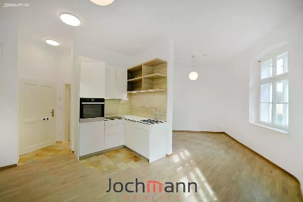 Pronájem bytu 1+kk 32 m²