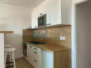 Pronájem bytu 1+kk 30 m²