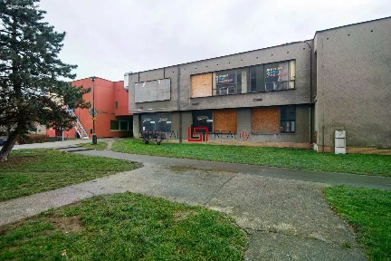 Prodej obchodního prostoru 1570 m²