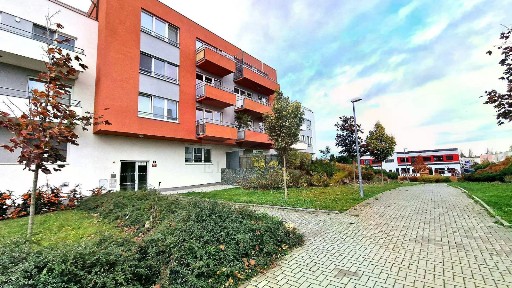Hlučkova, Praha - Letňany