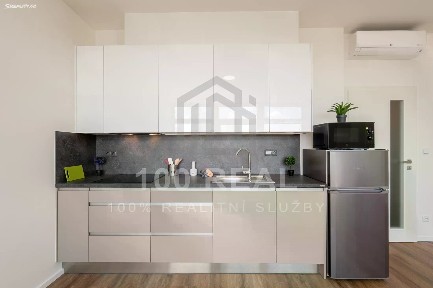 Pronájem bytu 1+kk 37 m²