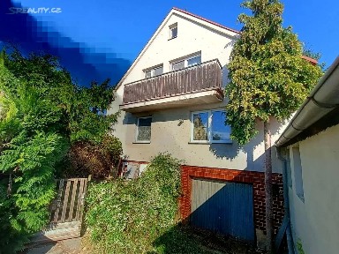 Prodej rodinného domu 230 m², pozemek 815 m²