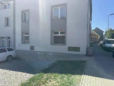Prodej obchodního prostoru 87 m²
