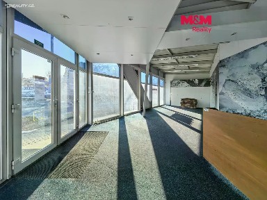 Pronájem obchodního prostoru 117 m²