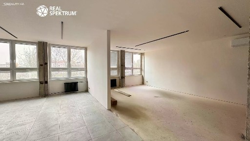 Pronájem kanceláře 473 m²