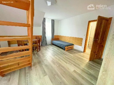 K Dálnici, Světice