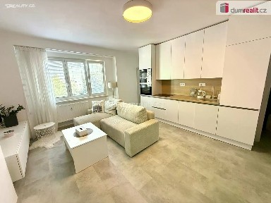 Pronájem bytu 2+kk 38 m²