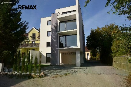Pronájem bytu 2+kk 68 m²
