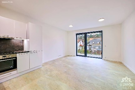 Pronájem bytu 1+kk 38 m²