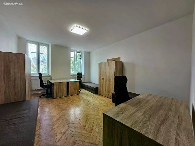 Pronájem bytu pokoje 120 m²