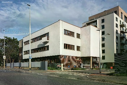 Prodej kanceláře 1180 m²