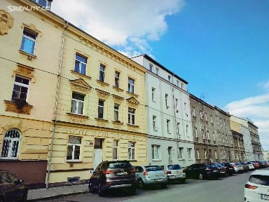 Pronájem bytu 1+1 52 m²