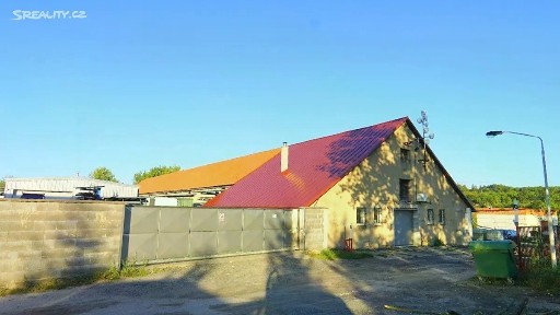 Prodej výrobní haly, prostoru 850 m²