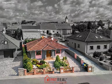 V Zahradách, Kuchařovice
