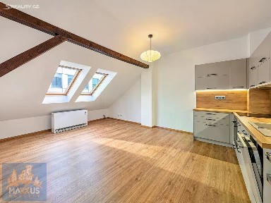 Pronájem bytu 2+kk 62 m²