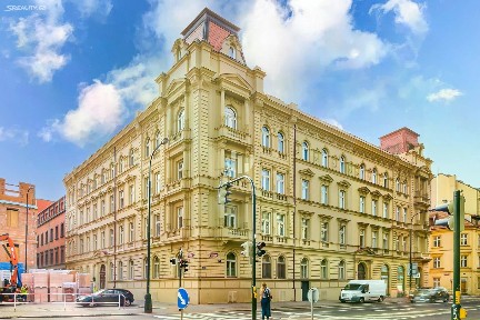 Pronájem kanceláře 228 m²