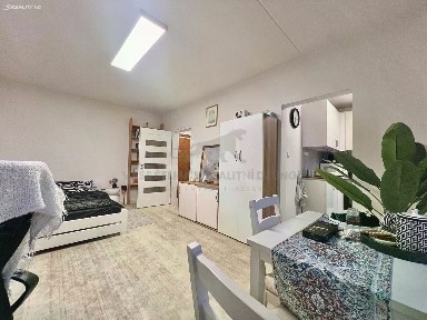 Pronájem bytu 1+kk 30 m²
