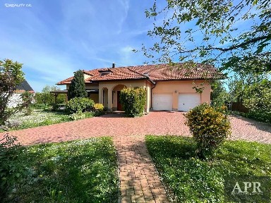 Pronájem bytu 1+kk 40 m²